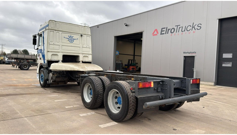 Вантажівка шасі DAF XF 95.430 (EURO 3 / 10 TYRES / 6X2 / MANUAL GEARBOX / BOITE MANUELLE): фото 6 Вантажівка шасі DAF XF 95.430 (EURO 3 / 10 TYRES / 6X2 / MANUAL GEARBOX / BOITE MANUELLE): фото 6