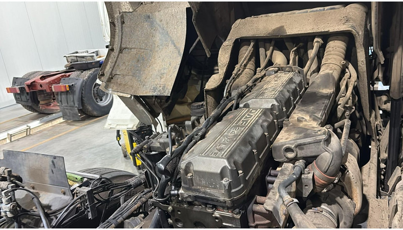 Вантажівка шасі DAF XF 95.430 (EURO 3 / 10 TYRES / 6X2 / MANUAL GEARBOX / BOITE MANUELLE): фото 20 Вантажівка шасі DAF XF 95.430 (EURO 3 / 10 TYRES / 6X2 / MANUAL GEARBOX / BOITE MANUELLE): фото 20