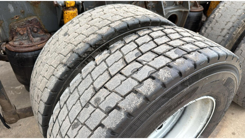 Вантажівка шасі DAF XF 95.430 (EURO 3 / 10 TYRES / 6X2 / MANUAL GEARBOX / BOITE MANUELLE): фото 9 Вантажівка шасі DAF XF 95.430 (EURO 3 / 10 TYRES / 6X2 / MANUAL GEARBOX / BOITE MANUELLE): фото 9