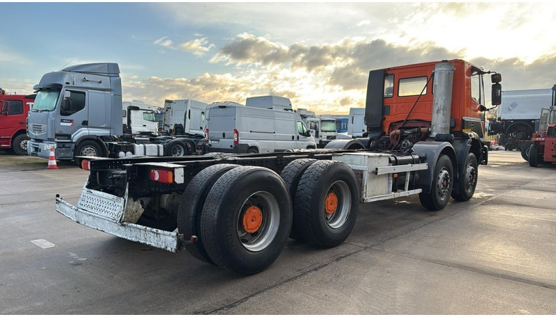 Iveco EUROTRAKKER 340 E 34 (POMPE MANUELLE / GRAND PONT / LAMES / MANUAL PUMP / BIG AXLE / STEEL SUSP.) - Вантажівка шасі: фото 4 Iveco EUROTRAKKER 340 E 34 (POMPE MANUELLE / GRAND PONT / LAMES / MANUAL PUMP / BIG AXLE / STEEL SUSP.) - Вантажівка шасі: фото 4