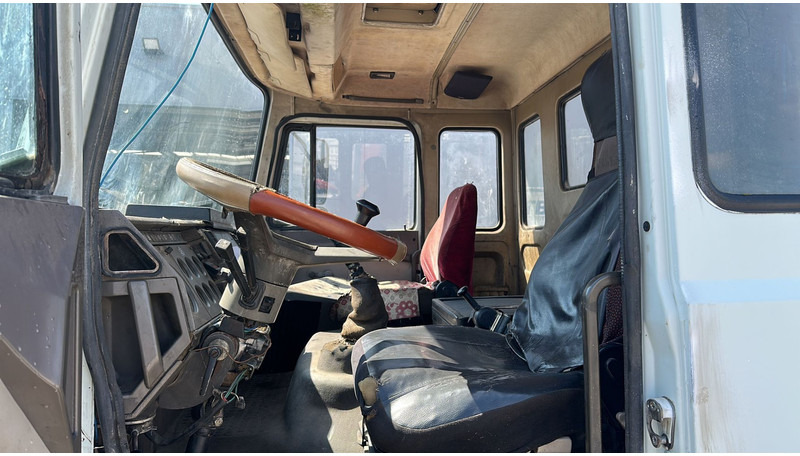 Самоскид вантажівка Iveco MAGIRUS 260 - 34 (LIVRAISON GRATUITE AU PORT D'ANVERS / POMPE MANUELLE): фото 15