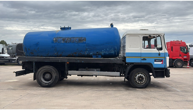 MAN 18.232 (MANUAL PUMP / POMPE MANUELLE / 11.000L) - Асенізатори: фото 4 MAN 18.232 (MANUAL PUMP / POMPE MANUELLE / 11.000L) - Асенізатори: фото 4