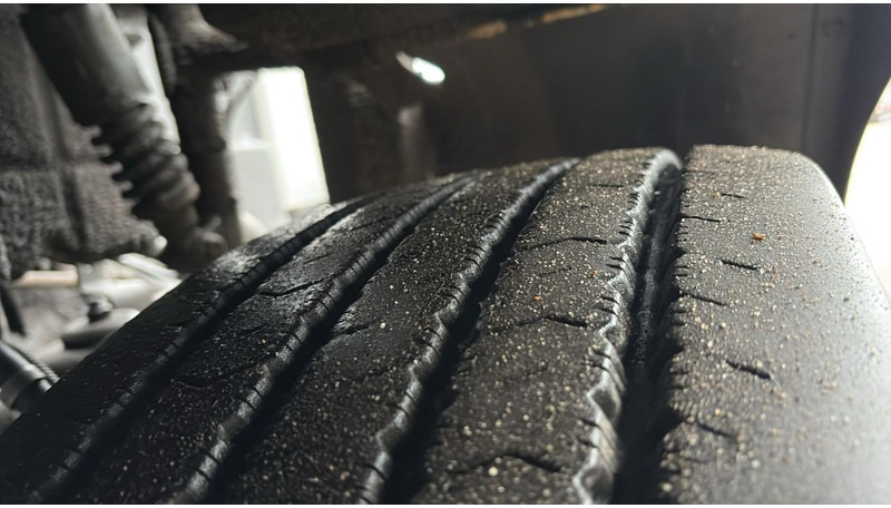 Вантажівка шасі MAN 19.403 (6 CYLINDER / MANUAL GEARBOX / BIG AXLE / GRAND PONT): фото 9 Вантажівка шасі MAN 19.403 (6 CYLINDER / MANUAL GEARBOX / BIG AXLE / GRAND PONT): фото 9