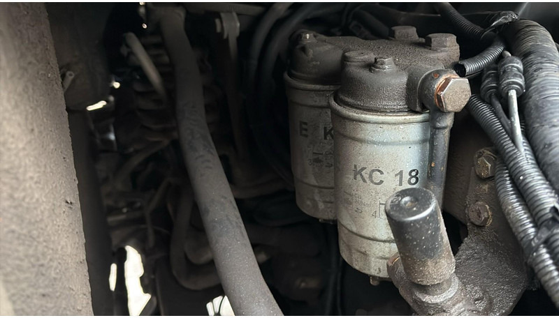 Вантажівка шасі MAN 19.403 (6 CYLINDER / MANUAL GEARBOX / BIG AXLE / GRAND PONT): фото 15 Вантажівка шасі MAN 19.403 (6 CYLINDER / MANUAL GEARBOX / BIG AXLE / GRAND PONT): фото 15