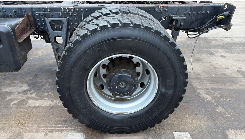 Вантажівка шасі MAN 19.403 (6 CYLINDER / MANUAL GEARBOX / BIG AXLE / GRAND PONT): фото 16 Вантажівка шасі MAN 19.403 (6 CYLINDER / MANUAL GEARBOX / BIG AXLE / GRAND PONT): фото 16