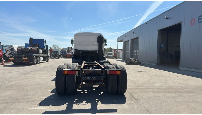 MAN 33.464 (6 CYLINDER / EURO 2 / SEMI MANUAL PUMP / BIG AXLE / STEEL SUSP. / LAMES) - Вантажівка шасі: фото 5 MAN 33.464 (6 CYLINDER / EURO 2 / SEMI MANUAL PUMP / BIG AXLE / STEEL SUSP. / LAMES) - Вантажівка шасі: фото 5