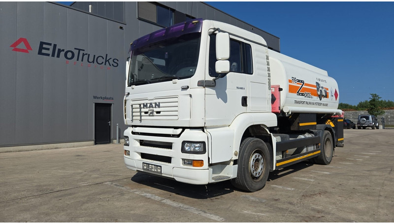 MAN TGA 18.460 (14.140L / MANUAL PUMP / MANUAL GEARBOX / TOP CONDITON / BOITE & POMPE MANUELLE) - Вантажівка цистерна: фото 1 MAN TGA 18.460 (14.140L / MANUAL PUMP / MANUAL GEARBOX / TOP CONDITON / BOITE & POMPE MANUELLE) - Вантажівка цистерна: фото 1