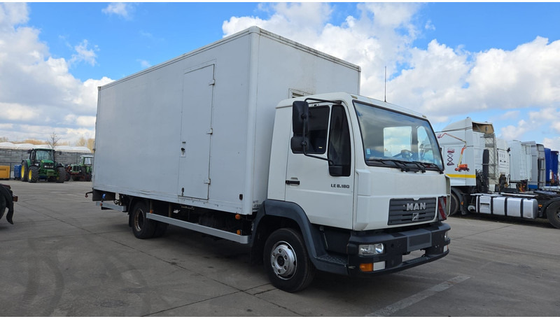 MAN TGL 8.180 (MANUAL GEARBOX / BELGIAN TRUCK / STEEL SUSPENSION) - Вантажівка з закритим кузовом: фото 2 MAN TGL 8.180 (MANUAL GEARBOX / BELGIAN TRUCK / STEEL SUSPENSION) - Вантажівка з закритим кузовом: фото 2