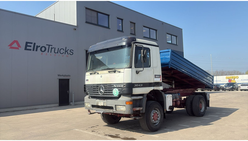 Mercedes-Benz Actros 1843 (4X4 / EPS / GRAND PONT / LAMES / V6 / 2 PONTS) - Самоскид вантажівка: фото 1 Mercedes-Benz Actros 1843 (4X4 / EPS / GRAND PONT / LAMES / V6 / 2 PONTS) - Самоскид вантажівка: фото 1