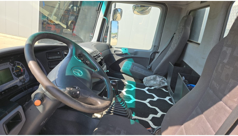 Mercedes-Benz Actros 2636 (6X4 / LAMES / GRAND PONT / MP2 / STEEL SUSP. / BOITE MANUELLE / MANUAL GEARBOX / 9M CHASSIS !!!) в лізинг Mercedes-Benz Actros 2636 (6X4 / LAMES / GRAND PONT / MP2 / STEEL SUSP. / BOITE MANUELLE / MANUAL GEARBOX / 9M CHASSIS !!!): фото 17