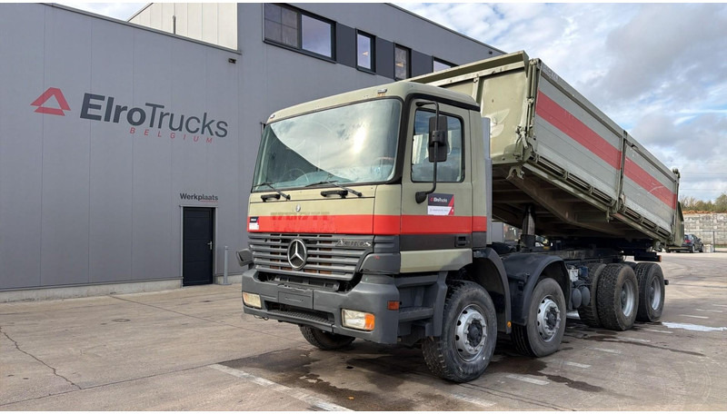 Mercedes-Benz Actros 3235 (EPS / LAMES / GRAND PONT / STEEL SUSP. / 3 PEDALES / MP1) - Самоскид вантажівка: фото 1 Mercedes-Benz Actros 3235 (EPS / LAMES / GRAND PONT / STEEL SUSP. / 3 PEDALES / MP1) - Самоскид вантажівка: фото 1