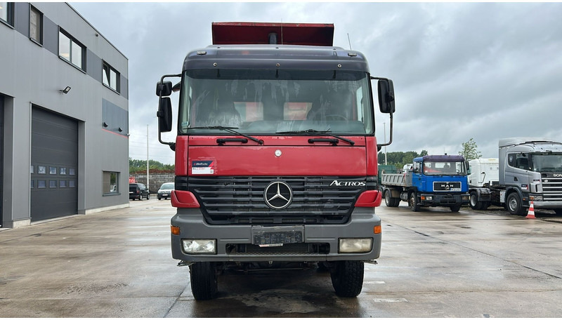 Mercedes-Benz Actros 4143 (BOITE MANUELLE / 8X8 / MANUAL GEARBOX / LAMES / GRAND PONT / BIG AXLE) - Самоскид вантажівка: фото 2 Mercedes-Benz Actros 4143 (BOITE MANUELLE / 8X8 / MANUAL GEARBOX / LAMES / GRAND PONT / BIG AXLE) - Самоскид вантажівка: фото 2