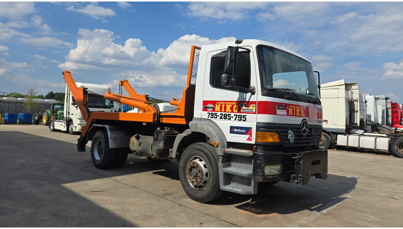Mercedes-Benz Atego 1823 (BIG AXLE / STEEL SUSP. / LAMES / BOITE MANUELLE / MANUAL GETRIEBE) - Контейнеровоз/ Змінний кузов вантажівка: фото 3 Mercedes-Benz Atego 1823 (BIG AXLE / STEEL SUSP. / LAMES / BOITE MANUELLE / MANUAL GETRIEBE) - Контейнеровоз/ Змінний кузов вантажівка: фото 3