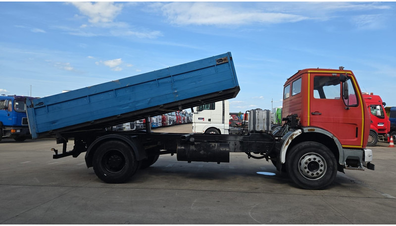 Mercedes-Benz SK 1624 (V8 / LAMES / GRAND PONT / STEEL SUSP. / BIG AXLE) - Самоскид вантажівка: фото 4 Mercedes-Benz SK 1624 (V8 / LAMES / GRAND PONT / STEEL SUSP. / BIG AXLE) - Самоскид вантажівка: фото 4
