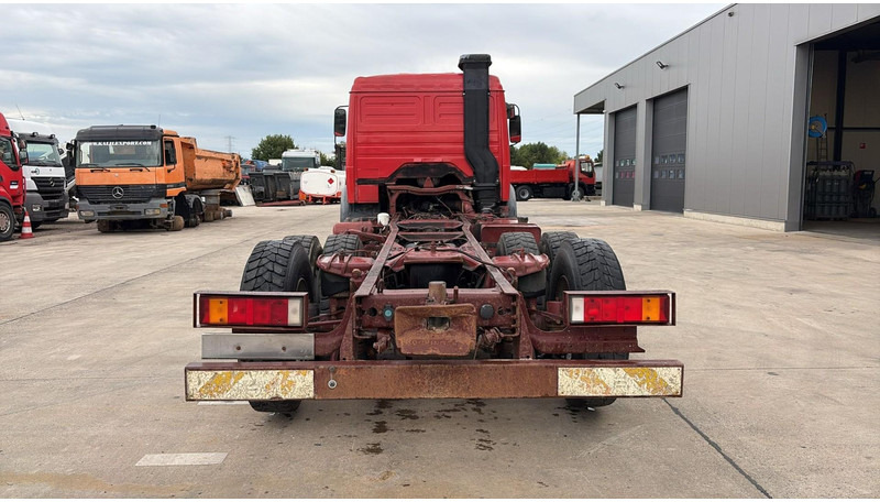 Mercedes-Benz SK 2233 (GRAND PONT / V8 AVEC 2X TURBO / BIG AXLE) - Вантажівка шасі: фото 5 Mercedes-Benz SK 2233 (GRAND PONT / V8 AVEC 2X TURBO / BIG AXLE) - Вантажівка шасі: фото 5