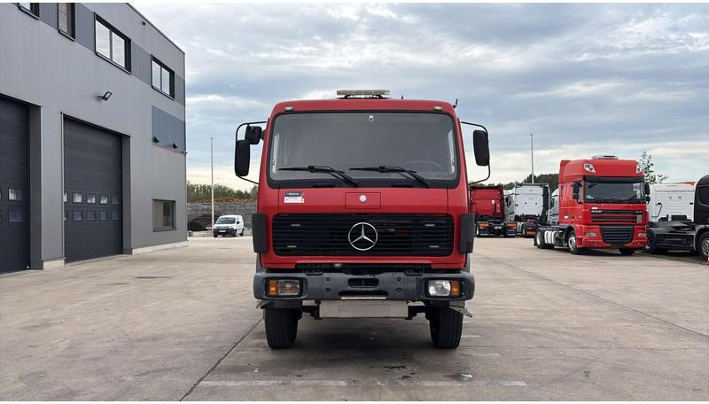 Mercedes-Benz SK 2233 (GRAND PONT / V8 AVEC 2X TURBO / BIG AXLE) - Вантажівка шасі: фото 2 Mercedes-Benz SK 2233 (GRAND PONT / V8 AVEC 2X TURBO / BIG AXLE) - Вантажівка шасі: фото 2