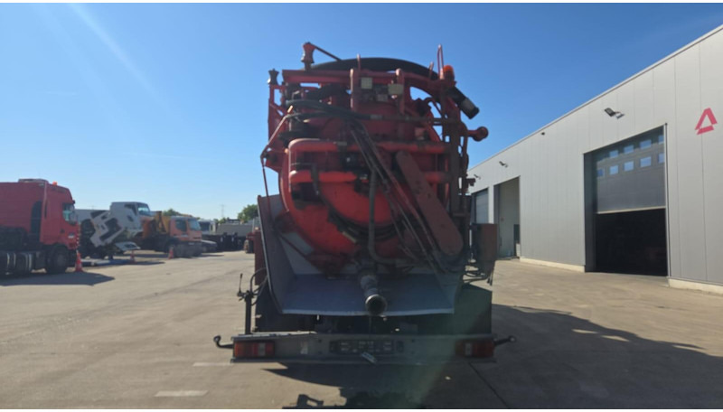 Mercedes-Benz SK 2435 (15.000 L / V8 AVEC 2X TURBO / BOITE MANUELLE / TRES BONNE ETAT / GRAND PONT) - Асенізатори: фото 5 Mercedes-Benz SK 2435 (15.000 L / V8 AVEC 2X TURBO / BOITE MANUELLE / TRES BONNE ETAT / GRAND PONT) - Асенізатори: фото 5