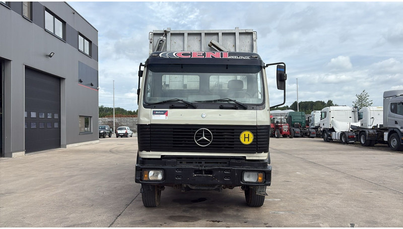 Mercedes-Benz SK 2527 (V6 / GRAND PONT / LAMES / BOITE MANUELLE / MANUAL GEARBOX) - Самоскид вантажівка: фото 2 Mercedes-Benz SK 2527 (V6 / GRAND PONT / LAMES / BOITE MANUELLE / MANUAL GEARBOX) - Самоскид вантажівка: фото 2