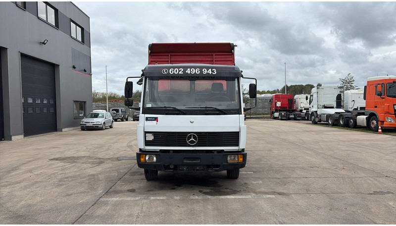 Mercedes-Benz SK 814 (SPER / AUXILAIRY / MANUAL PUMP / STEEL SUSP. / 6 CYLINDER / 3 WAY TIPPER / PERFECT) - Самоскид вантажівка: фото 2 Mercedes-Benz SK 814 (SPER / AUXILAIRY / MANUAL PUMP / STEEL SUSP. / 6 CYLINDER / 3 WAY TIPPER / PERFECT) - Самоскид вантажівка: фото 2