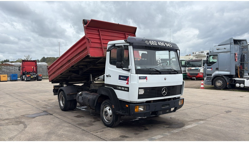 Mercedes-Benz SK 814 (SPER / AUXILAIRY / MANUAL PUMP / STEEL SUSP. / 6 CYLINDER / 3 WAY TIPPER / PERFECT) - Самоскид вантажівка: фото 3 Mercedes-Benz SK 814 (SPER / AUXILAIRY / MANUAL PUMP / STEEL SUSP. / 6 CYLINDER / 3 WAY TIPPER / PERFECT) - Самоскид вантажівка: фото 3