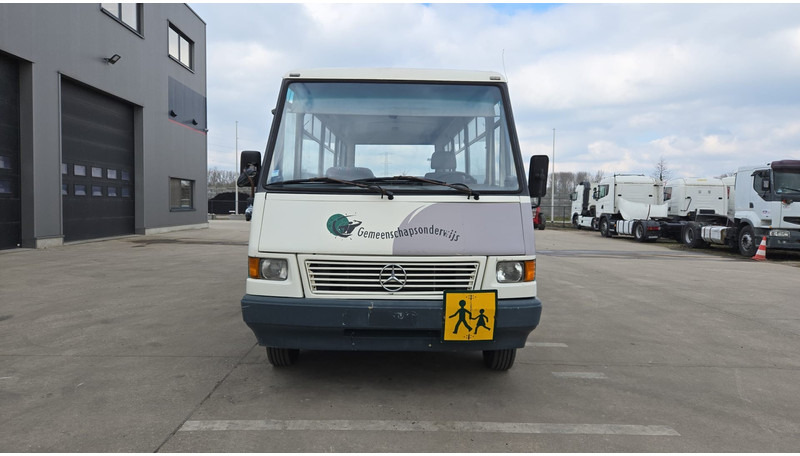 Mercedes-Benz Vario 614 (BELGIAN BUS / 34 SEATS / MANUAL PUMP / LAMES / STEEL SUSP.) - Міський автобус: фото 3 Mercedes-Benz Vario 614 (BELGIAN BUS / 34 SEATS / MANUAL PUMP / LAMES / STEEL SUSP.) - Міський автобус: фото 3