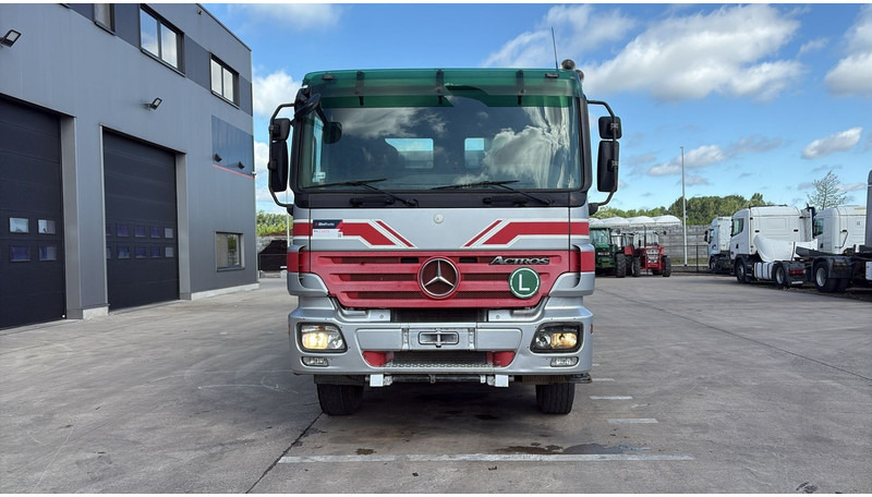 Mercedes-Benz actros 3241 (8X4 / LAMES / GRAND PONT / GRAND BENNE / 3 PONTS / TRES BONNE ETAT) - Самоскид вантажівка: фото 2 Mercedes-Benz actros 3241 (8X4 / LAMES / GRAND PONT / GRAND BENNE / 3 PONTS / TRES BONNE ETAT) - Самоскид вантажівка: фото 2