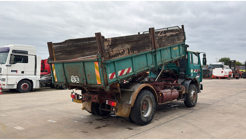 Renault G 300 Manager (LAMES / STEEL SUSP. / GRAND PONT / POMPE MANUELLE) - Самоскид вантажівка: фото 5 Renault G 300 Manager (LAMES / STEEL SUSP. / GRAND PONT / POMPE MANUELLE) - Самоскид вантажівка: фото 5
