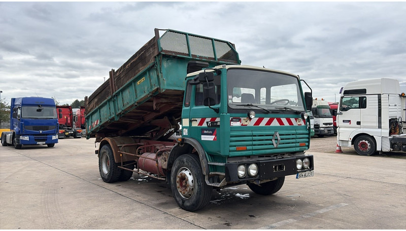 Renault G 300 Manager (LAMES / STEEL SUSP. / GRAND PONT / POMPE MANUELLE) - Самоскид вантажівка: фото 3 Renault G 300 Manager (LAMES / STEEL SUSP. / GRAND PONT / POMPE MANUELLE) - Самоскид вантажівка: фото 3