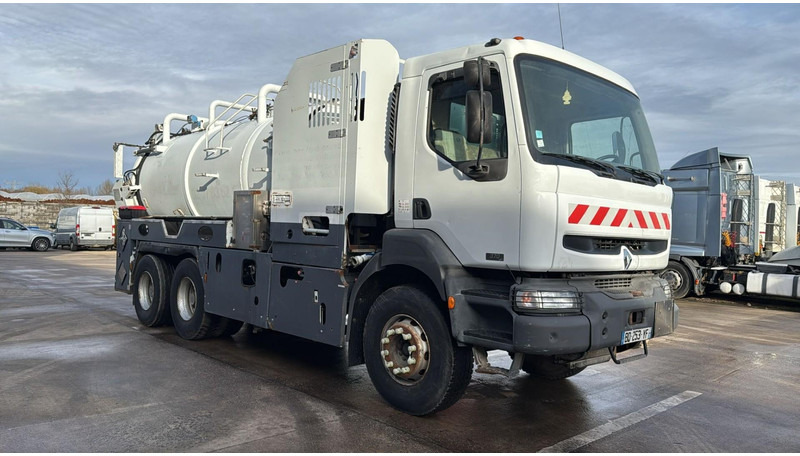 Renault Kerax 370 (10970L / CAMION FRANCAIS / VIDANGEUR / 6X4 / LAMES / GRAND PONT) - Асенізатори: фото 2 Renault Kerax 370 (10970L / CAMION FRANCAIS / VIDANGEUR / 6X4 / LAMES / GRAND PONT) - Асенізатори: фото 2