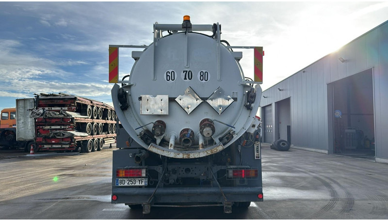 Renault Kerax 370 (10970L / CAMION FRANCAIS / VIDANGEUR / 6X4 / LAMES / GRAND PONT) - Асенізатори: фото 5 Renault Kerax 370 (10970L / CAMION FRANCAIS / VIDANGEUR / 6X4 / LAMES / GRAND PONT) - Асенізатори: фото 5