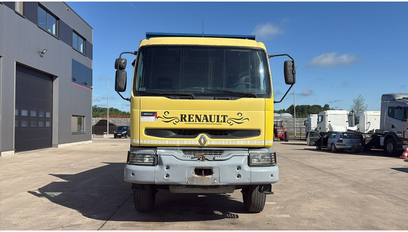Renault Kerax 385 (BOITE MANUELLE / GRAND PONT / LAMES / MANUAL GEARBOX) - Самоскид вантажівка: фото 2 Renault Kerax 385 (BOITE MANUELLE / GRAND PONT / LAMES / MANUAL GEARBOX) - Самоскид вантажівка: фото 2