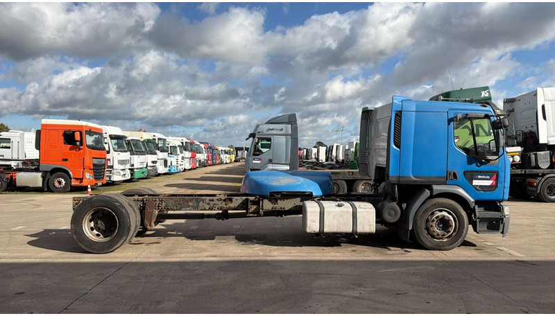 Renault Premium 320 (BOITE MANUELLE / MANUAL GEARBOX) - Вантажівка шасі: фото 3 Renault Premium 320 (BOITE MANUELLE / MANUAL GEARBOX) - Вантажівка шасі: фото 3