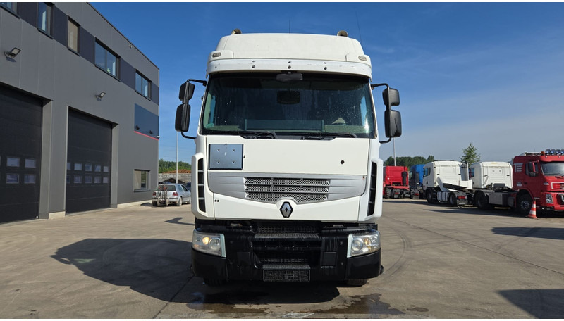Renault Premium 450 DXI (BOITE MANUELLE / MANUAL GEARBOX / 6X2 / LAMES DEVANT) - Вантажівка шасі: фото 2 Renault Premium 450 DXI (BOITE MANUELLE / MANUAL GEARBOX / 6X2 / LAMES DEVANT) - Вантажівка шасі: фото 2