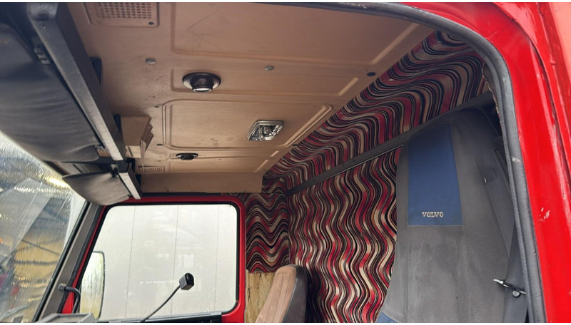 Вантажівка шасі Scania 82 - 210 (LAMES / STEEL SUSP. / POMPE MANUELLE / MANUAL PUMP): фото 16