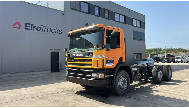 Scania 94 G (MANUAL PUMP / POMPE MANUELLE / BOITE MANUELLE / MANUAL GEARBOX) - Вантажівка шасі: фото 1 Scania 94 G (MANUAL PUMP / POMPE MANUELLE / BOITE MANUELLE / MANUAL GEARBOX) - Вантажівка шасі: фото 1