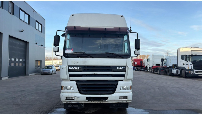 DAF CF 85.430 (EURO 3 / PERFECT CONDITION / CLEAN / AIRCO) - Тягач: фото 5 DAF CF 85.430 (EURO 3 / PERFECT CONDITION / CLEAN / AIRCO) - Тягач: фото 5