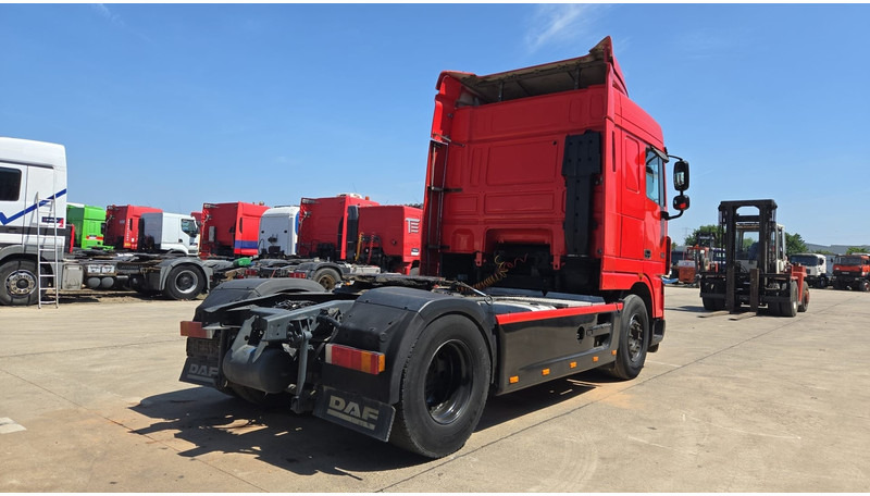 DAF XF 105.410 (BOITE MANUELLE / SUPER PROPRE !!! / TRES BONNE ETAT / AIRCO / MANUAL GEARBOX) - Тягач: фото 5 DAF XF 105.410 (BOITE MANUELLE / SUPER PROPRE !!! / TRES BONNE ETAT / AIRCO / MANUAL GEARBOX) - Тягач: фото 5