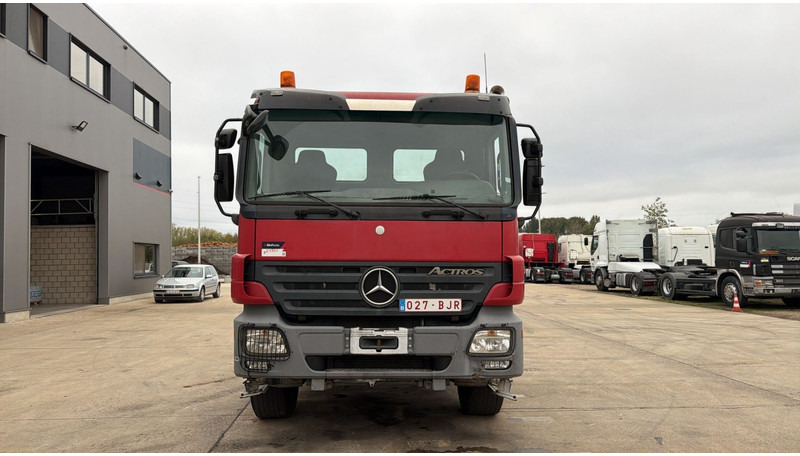 Mercedes-Benz Actros 3341 (EPS / CAMION BELGE !! / SUPS. LAMES / 33 TONNES / 3 PEDALES / MP2 / TRACTEUR ORIGINAL !! / V6 / MP2) - Тягач: фото 5 Mercedes-Benz Actros 3341 (EPS / CAMION BELGE !! / SUPS. LAMES / 33 TONNES / 3 PEDALES / MP2 / TRACTEUR ORIGINAL !! / V6 / MP2) - Тягач: фото 5