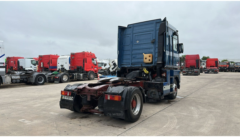 Renault Magnum AE 420 (2 CULASSE / POMPE MANUELLE / MANUAL PUMP / GRAND PONT) - Тягач: фото 5 Renault Magnum AE 420 (2 CULASSE / POMPE MANUELLE / MANUAL PUMP / GRAND PONT) - Тягач: фото 5