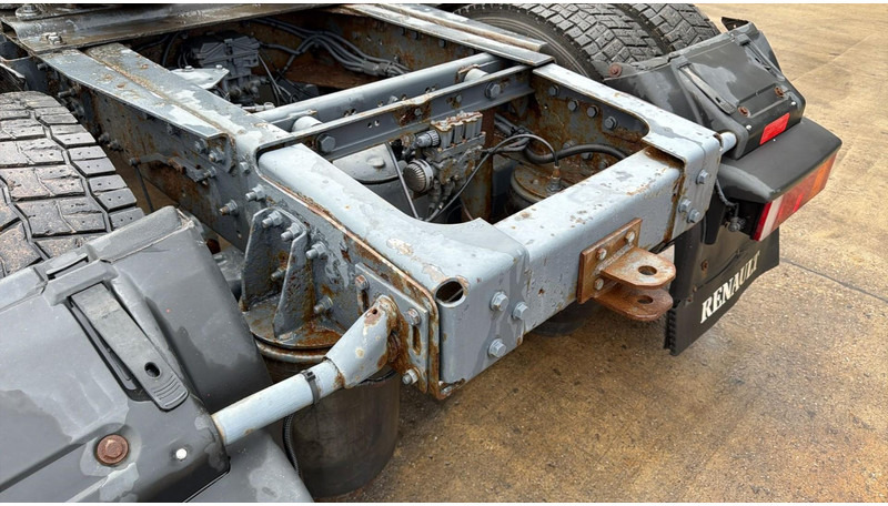 Renault Premium 370 (BOITE MANUELLE / PARFAIT ETAT / MANUAL GEARBOX) - Тягач: фото 4 Renault Premium 370 (BOITE MANUELLE / PARFAIT ETAT / MANUAL GEARBOX) - Тягач: фото 4