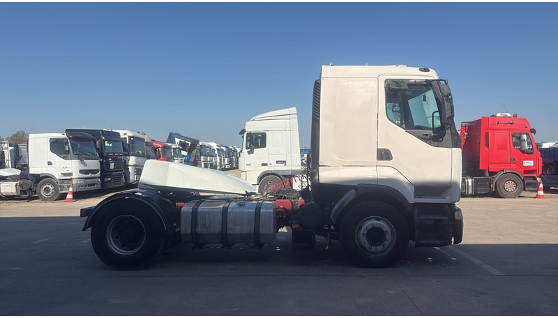 Renault Premium 385 (POMPE MANUELLE / MANUAL PUMP / BOITE MANUELLE / GRAND PONT) - Тягач: фото 4 Renault Premium 385 (POMPE MANUELLE / MANUAL PUMP / BOITE MANUELLE / GRAND PONT) - Тягач: фото 4