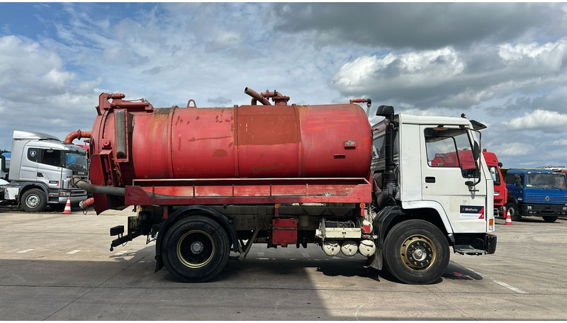 Volvo FL 10 - 280 (12.000L / POMPE MANUELLE / MANUAL PUMP / BOITE MANUELLE / MANUAL GEARBOX) - Асенізатори: фото 4 Volvo FL 10 - 280 (12.000L / POMPE MANUELLE / MANUAL PUMP / BOITE MANUELLE / MANUAL GEARBOX) - Асенізатори: фото 4