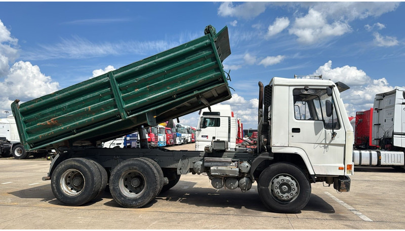 Volvo FL 10 - 280 (LAMES / POMPE MANUELLE / MANUAL PUMP / 6X4 / STEEL SUSP.) - Самоскид вантажівка: фото 3 Volvo FL 10 - 280 (LAMES / POMPE MANUELLE / MANUAL PUMP / 6X4 / STEEL SUSP.) - Самоскид вантажівка: фото 3