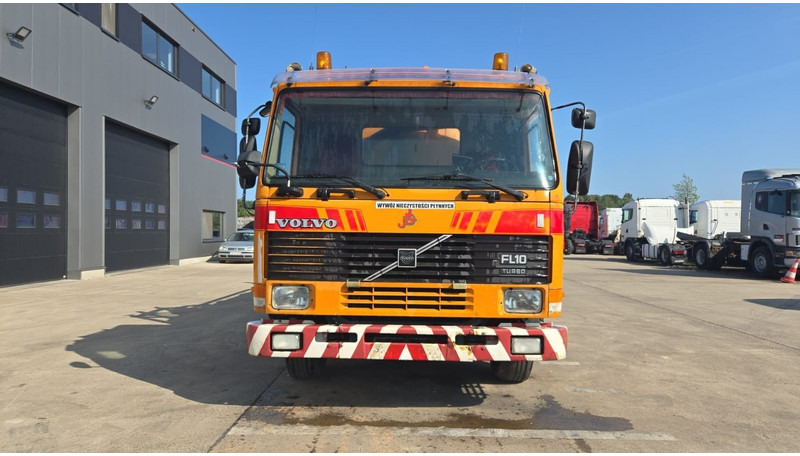 Volvo FL 10 - 320 (10500L + 1500L / 10 TYRES FULL STEEL / HIGH PRESSURE + VACUUM / POMPE MANUELLE / MANUAL PUMP) - Асенізатори: фото 2 Volvo FL 10 - 320 (10500L + 1500L / 10 TYRES FULL STEEL / HIGH PRESSURE + VACUUM / POMPE MANUELLE / MANUAL PUMP) - Асенізатори: фото 2