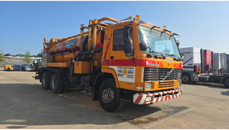 Volvo FL 10 - 320 (10500L + 1500L / 10 TYRES FULL STEEL / HIGH PRESSURE + VACUUM / POMPE MANUELLE / MANUAL PUMP) - Асенізатори: фото 3 Volvo FL 10 - 320 (10500L + 1500L / 10 TYRES FULL STEEL / HIGH PRESSURE + VACUUM / POMPE MANUELLE / MANUAL PUMP) - Асенізатори: фото 3