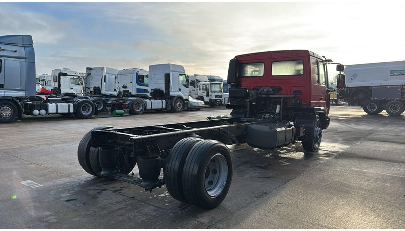 Volvo FL 220 (MANUAL GEARBOX / BOITE MANUELLE) - Вантажівка шасі: фото 4 Volvo FL 220 (MANUAL GEARBOX / BOITE MANUELLE) - Вантажівка шасі: фото 4