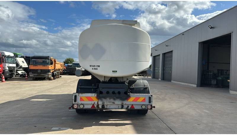 Volvo FL 6-18 (12400 LITERS / 3 COMPARTIMENTS / EURO 2 / STEEL SUSP. / LAMES) - Вантажівка цистерна: фото 5 Volvo FL 6-18 (12400 LITERS / 3 COMPARTIMENTS / EURO 2 / STEEL SUSP. / LAMES) - Вантажівка цистерна: фото 5