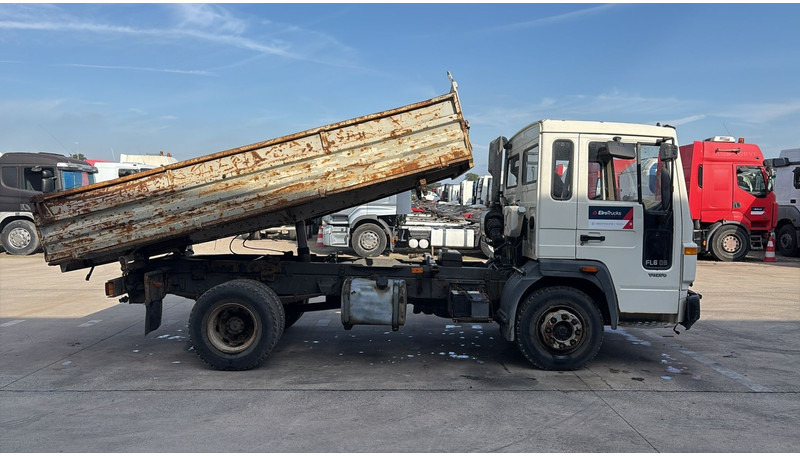 Volvo FL 6 - 8 (MANUAL PUMP / POMPE MANUELLE) - Самоскид вантажівка: фото 3 Volvo FL 6 - 8 (MANUAL PUMP / POMPE MANUELLE) - Самоскид вантажівка: фото 3