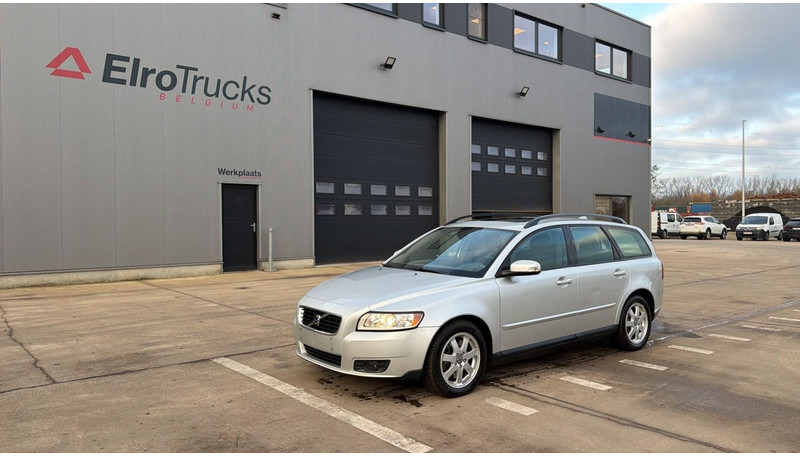 Volvo V50 (BELGIAN CAR / AIRCO / AUTOMATIC GEARBOX / EURO 5) - Легковий автомобіль: фото 2 Volvo V50 (BELGIAN CAR / AIRCO / AUTOMATIC GEARBOX / EURO 5) - Легковий автомобіль: фото 2