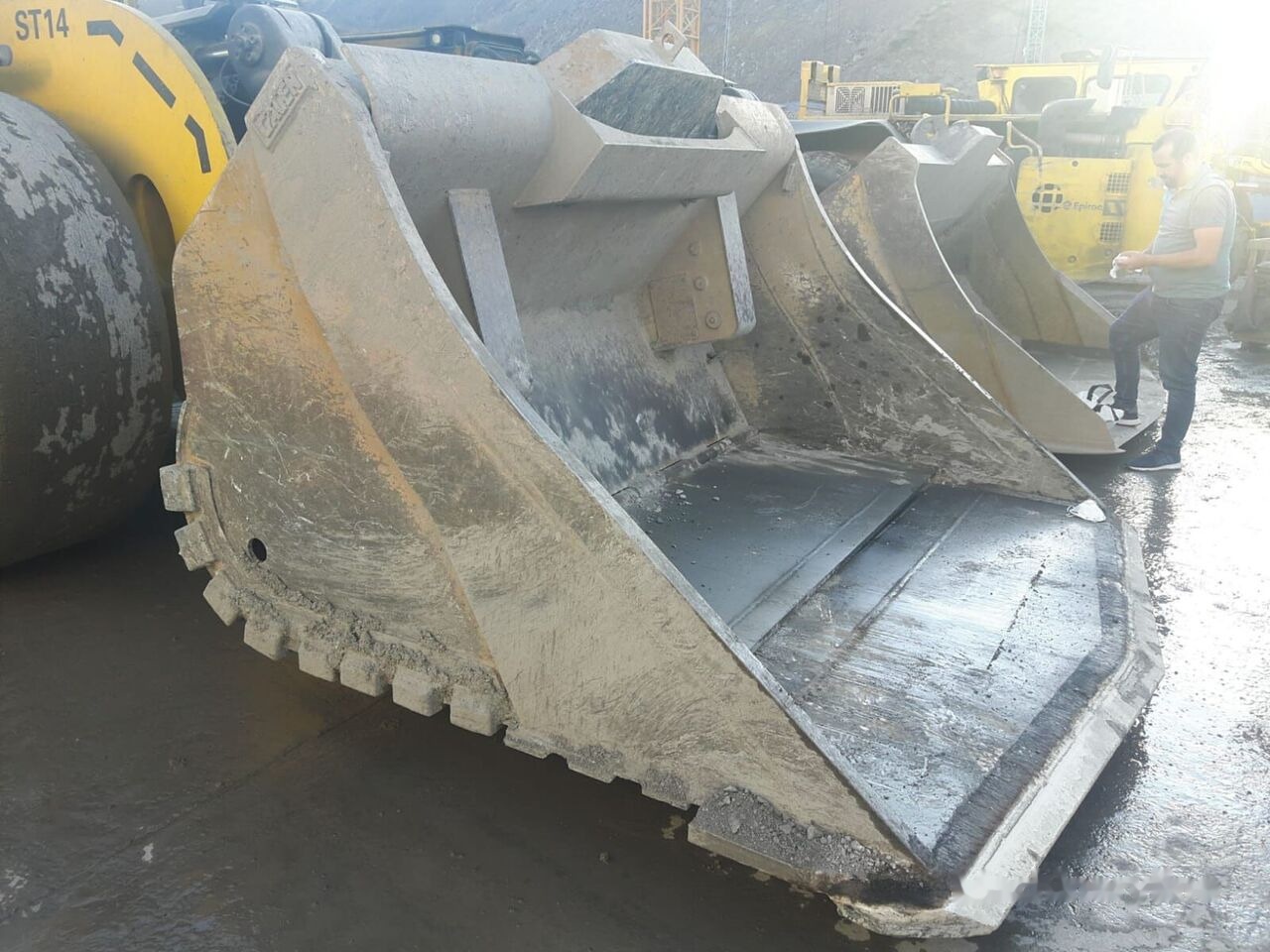 Atlas Copco Underground Mining Bucket(Push-Blade) - Ківш навантажувача: фото 1 Atlas Copco Underground Mining Bucket(Push-Blade) - Ківш навантажувача: фото 1